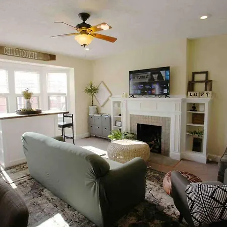 The Loft Downtown Apartment